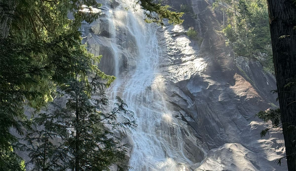 Shannon Falls: The Family Guide to This Sea To Sky Staple